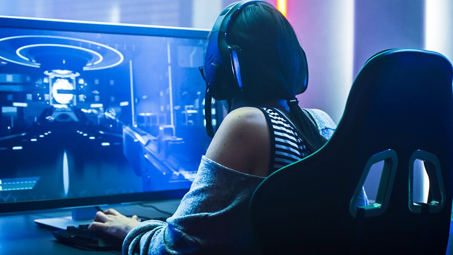 girl-playing-esports" data-srcset="https://www.sendika34.org/esport/wp-content/uploads/2021/09/girl-playing-esports-4.jpg 900w, https://www. viewsonic.com/library/wp-content/uploads/2019/04/girl-playing-esports-4-300x169.jpg 300w, https://www.viewsonic.com/library/wp-content/uploads/2019/04 /girl-playing-esports-4-768x432.jpg 768w, https://www.viewsonic.com/library/wp-content/uploads/2019/04/girl-playing-esports-4-696x391.jpg 696w, https ://www.viewsonic.com/library/wp-content/uploads/2019/04/girl-playing-esports-4-747x420.jpg 747w" data-sizes="(max-width: 900px) 100vw, 900px